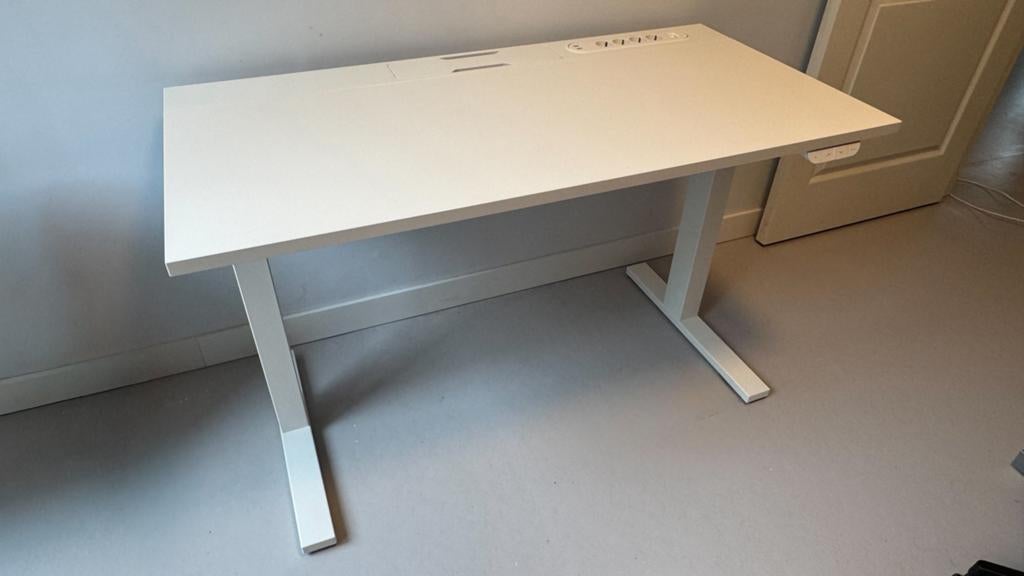 IKEA Mittzon elektrisch zit/sta bureau 120x80 - nieuwstaat!, Ophalen, Zit-sta bureau, 120 cm, Kabelgoot