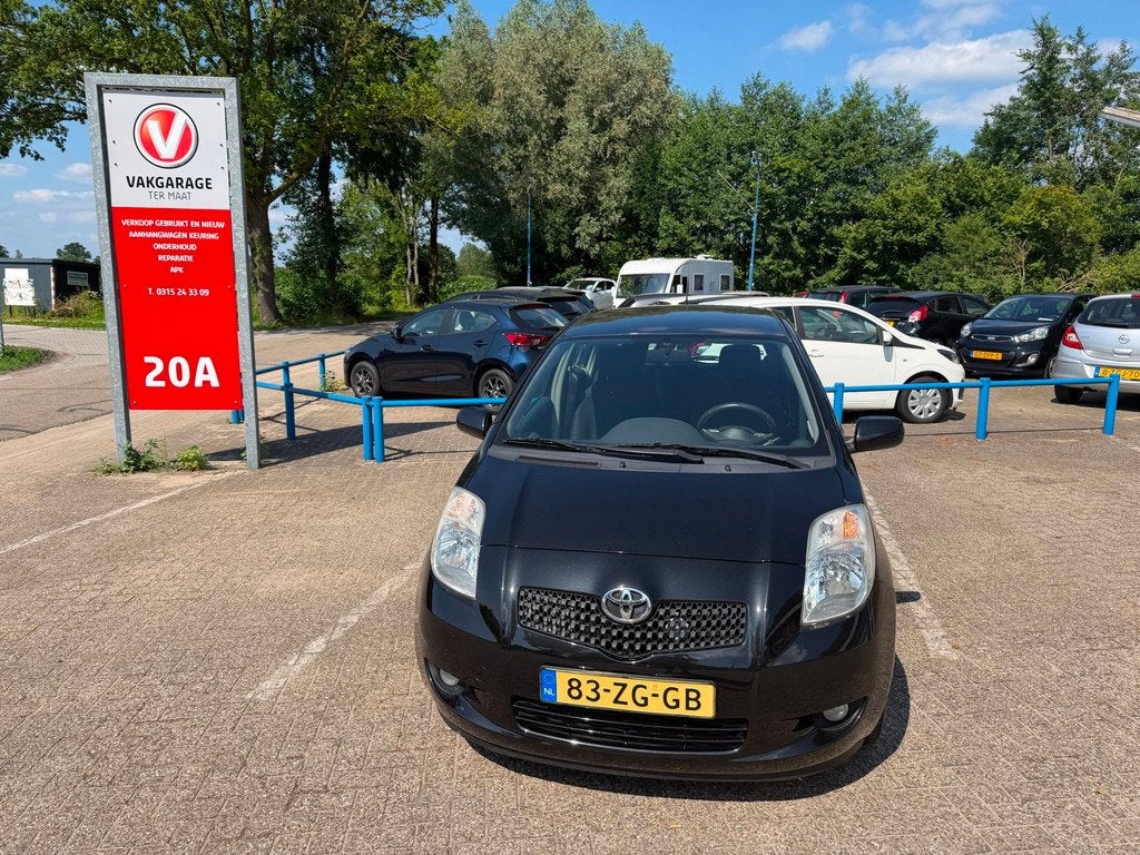 Toyota Yaris 1.3 VVTi Sol, Auto's, Toyota, Voorwielaandrijving, Stof, Zwart, 4 cilinders