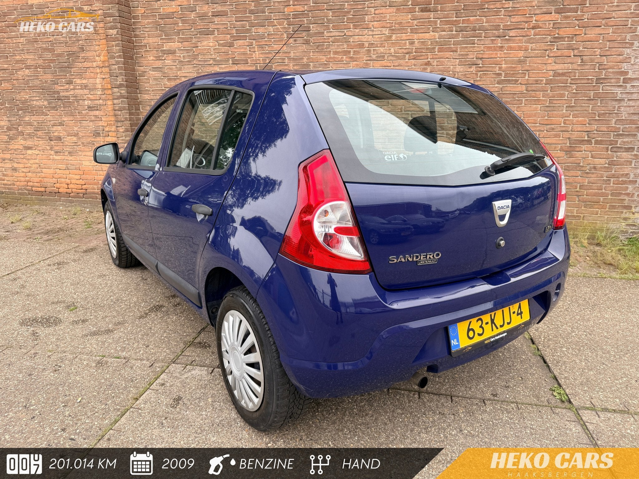 Dacia Sandero 1.2 Ambiance·Airco·Rijklaar·NAP·Kleine beu, Auto's, Voorwielaandrijving, 31 €/maand, Blauw, Origineel Nederlands
