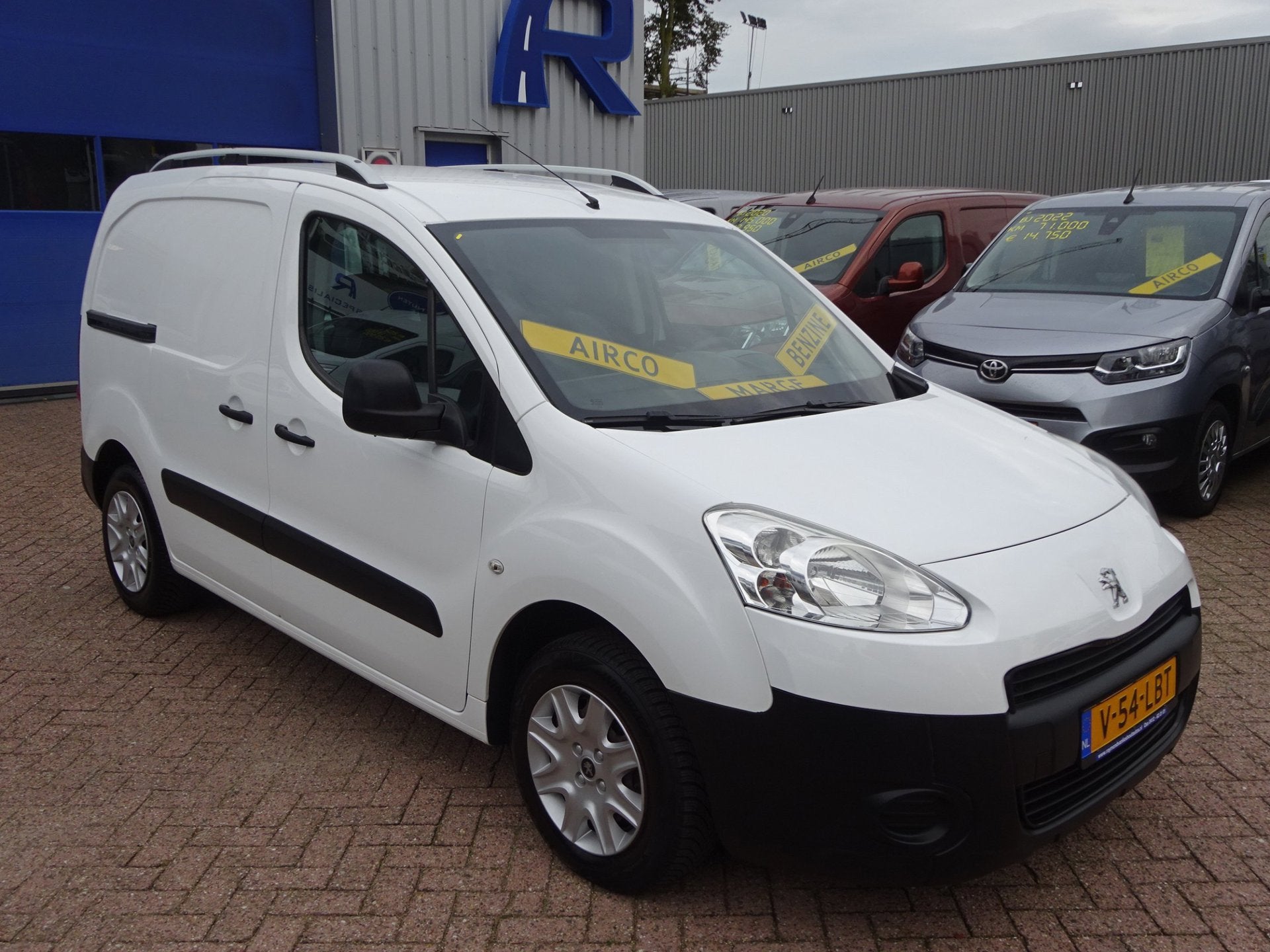 Peugeot PARTNER 120 1.6 VTi L1 XR Benzine AIRCO 3 ZITPLAATSE, Auto's, Voorwielaandrijving, Euro 5, Stof, Gebruikt