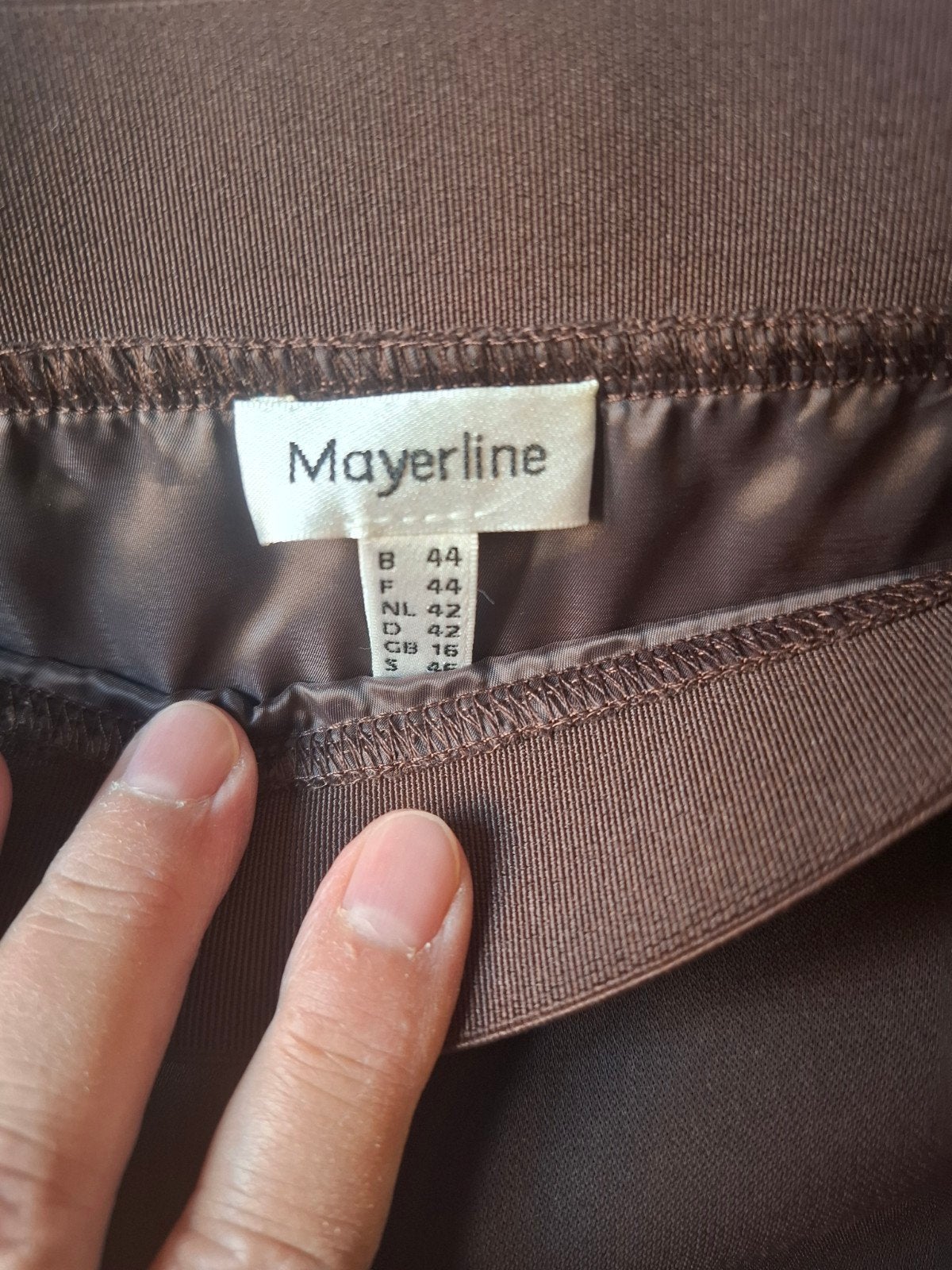 Mayerline donkerbruine rechte rok maat 42, Kleding | Dames, Mayerline, Bruin, Maat 42/44 (L), Ophalen of Verzenden