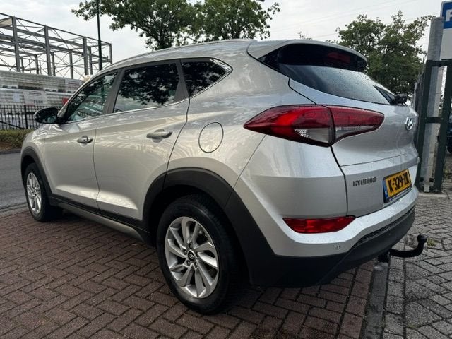 Hyundai Tucson 1.6 GDi Comfort Airco/ECC,Navi,Camera,Leder, Voorwielaandrijving, Gebruikt, 4 cilinders, 132 pk