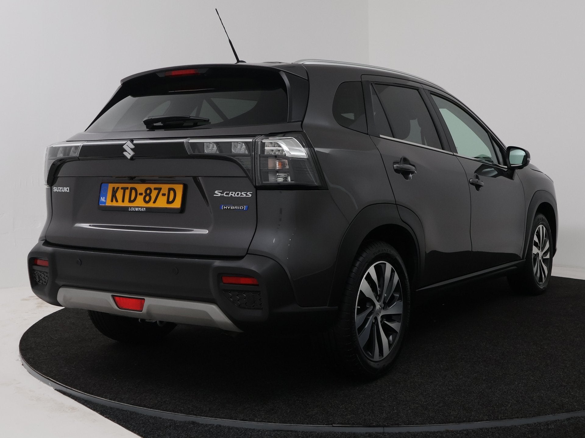 Suzuki S-Cross 1.5 Hybrid Style | Apple Carplay / Android Au, Gebruikt, 4 cilinders, 400 kg, Automatische klimaatregeling
