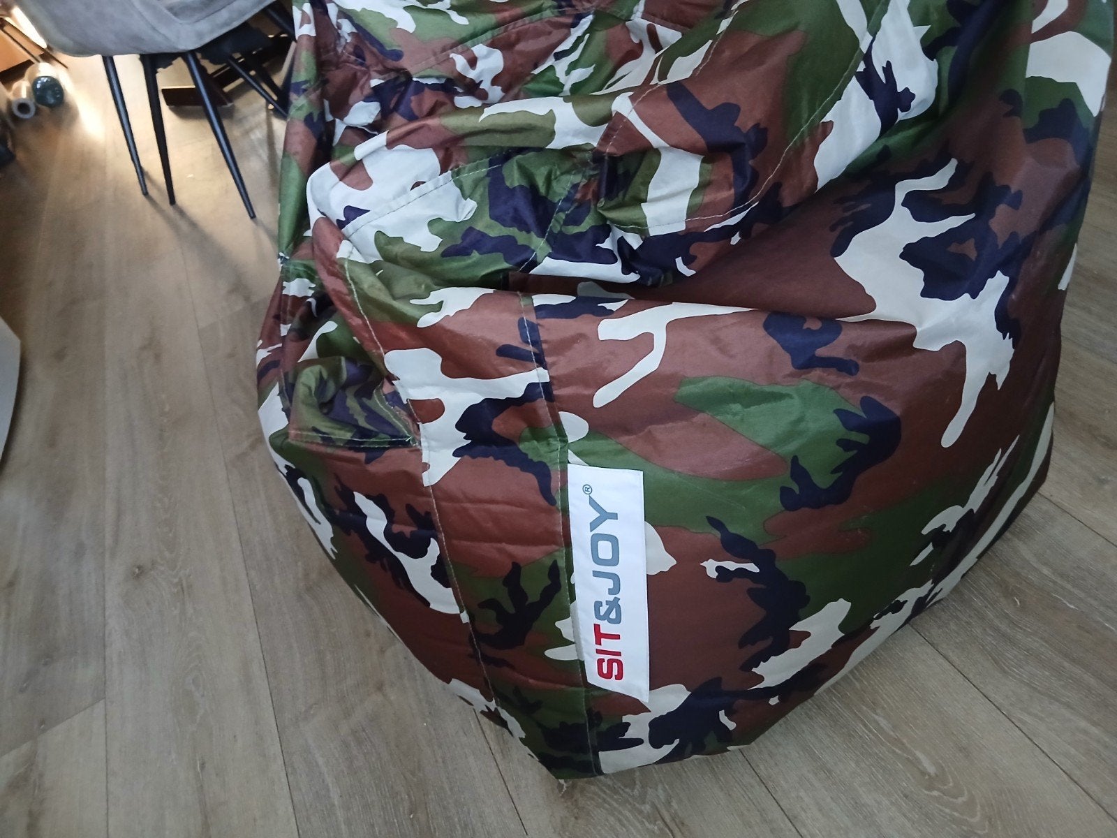 Zitzak camouflage, Ophalen