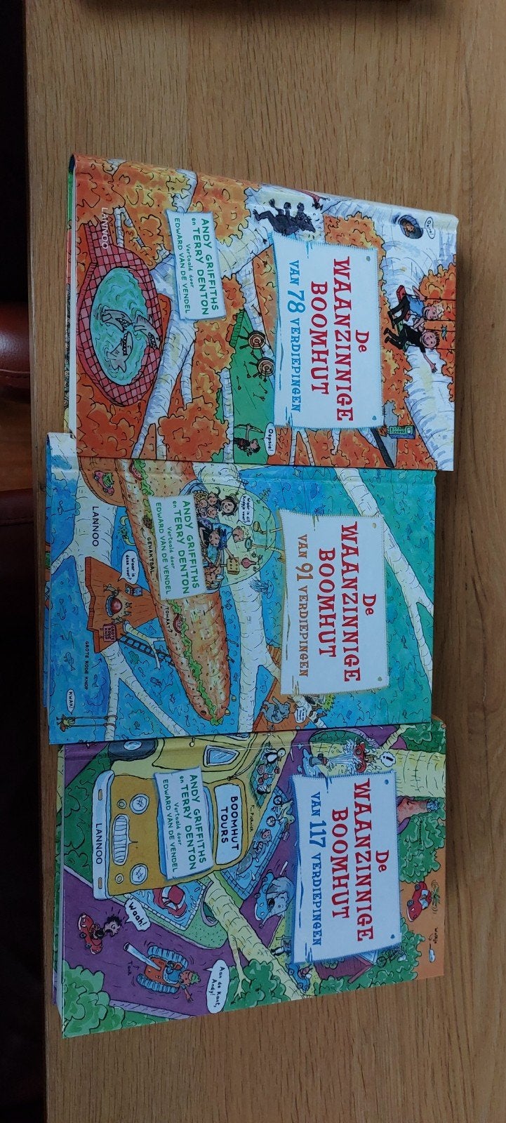 Boeken de waanzinnige boomhut, Boeken, Ophalen of Verzenden, Zo goed als nieuw