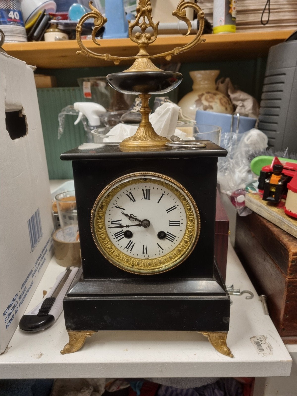Antieke pendule met bronzen ornament, Ophalen of Verzenden