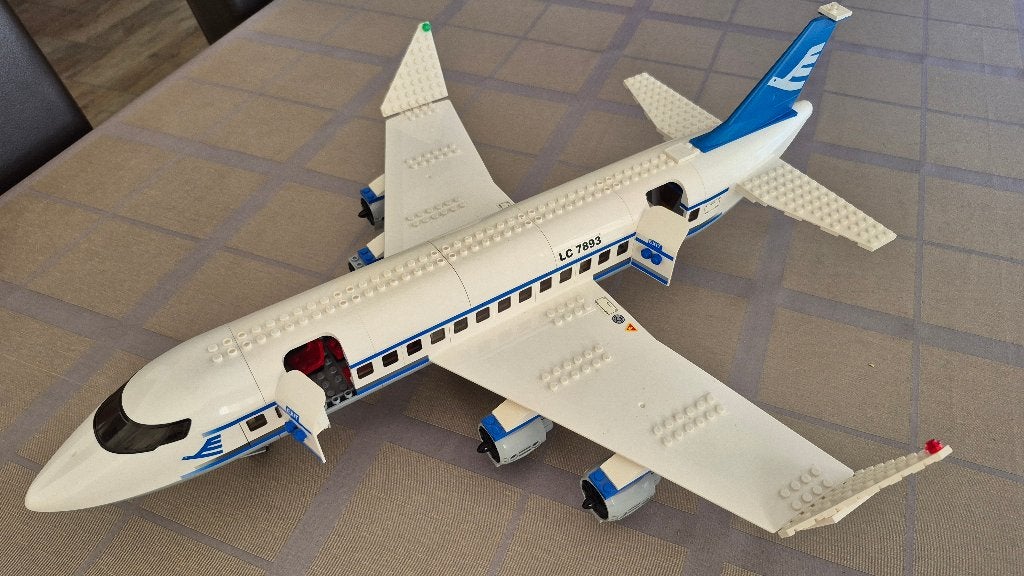 LEGO City Passagiersvliegtuig 7893 –  buitenkansje, Ophalen of Verzenden, Zo goed als nieuw, Lego