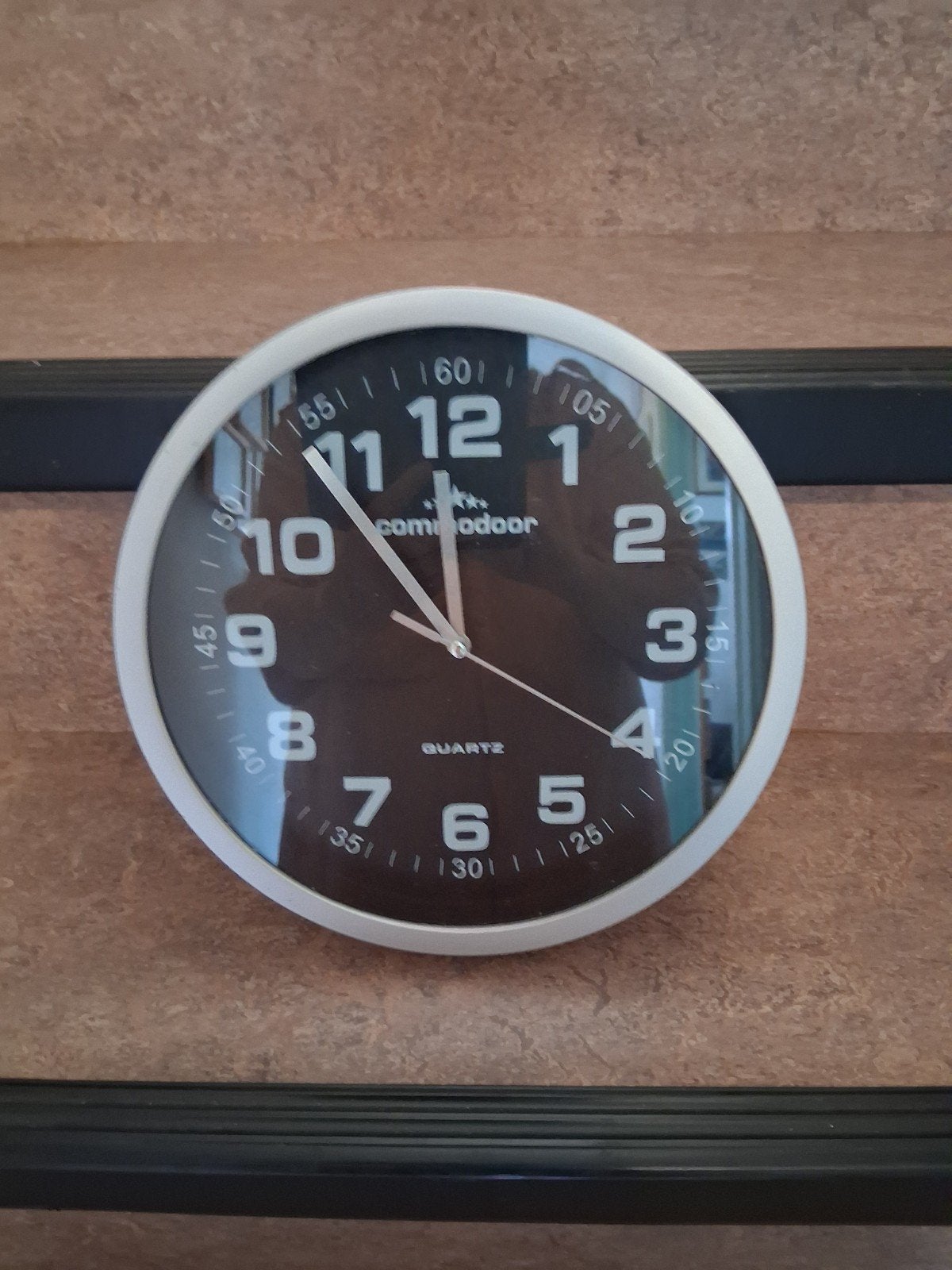 klok commodore Quartz €15, Ophalen of Verzenden, Wandklok