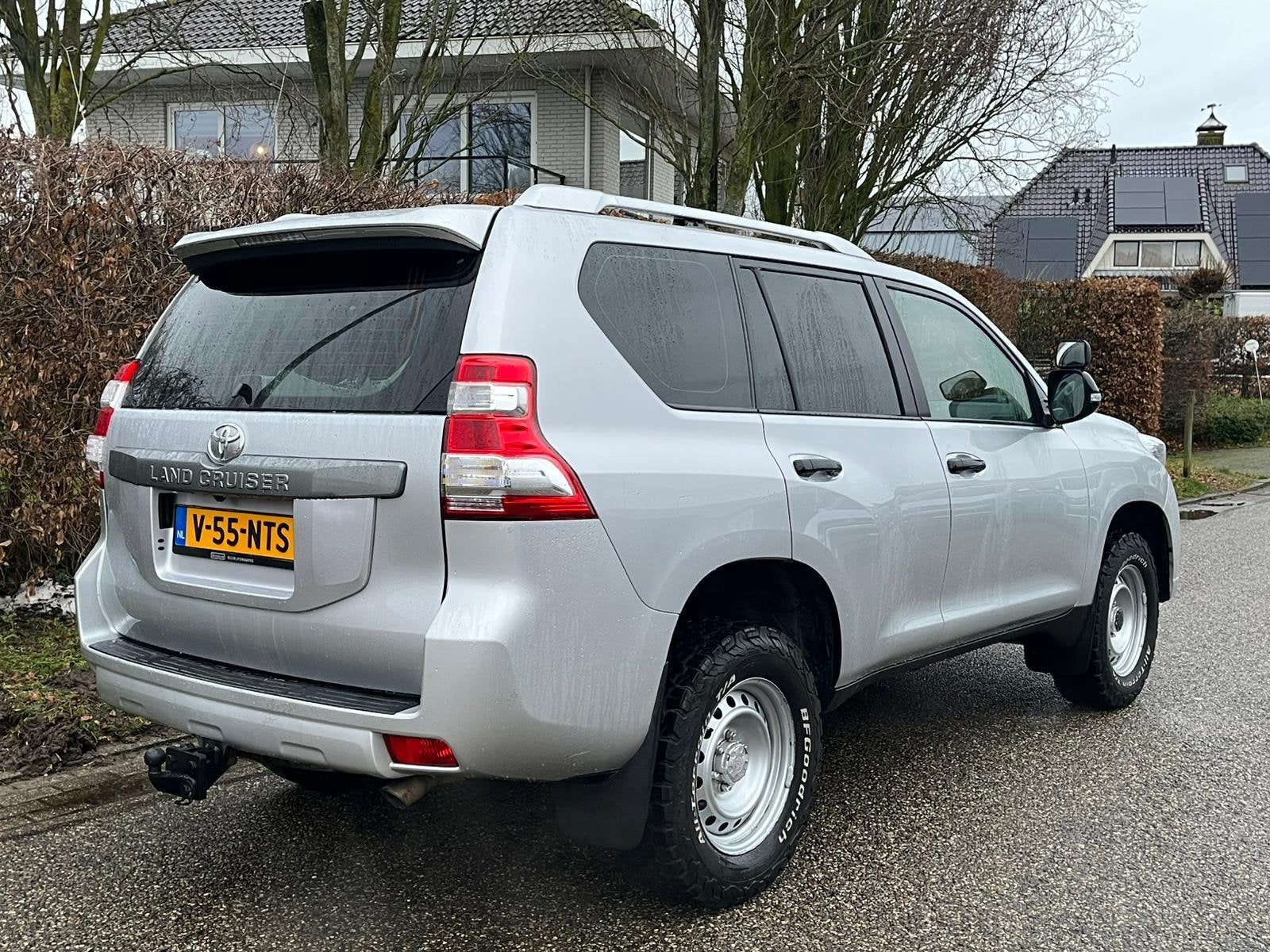 Toyota Land Cruiser 2.8 D-4D-F LX 150| Grijs kenteken, Auto's, Automaat, Dealer onderhouden, Stof, Gebruikt