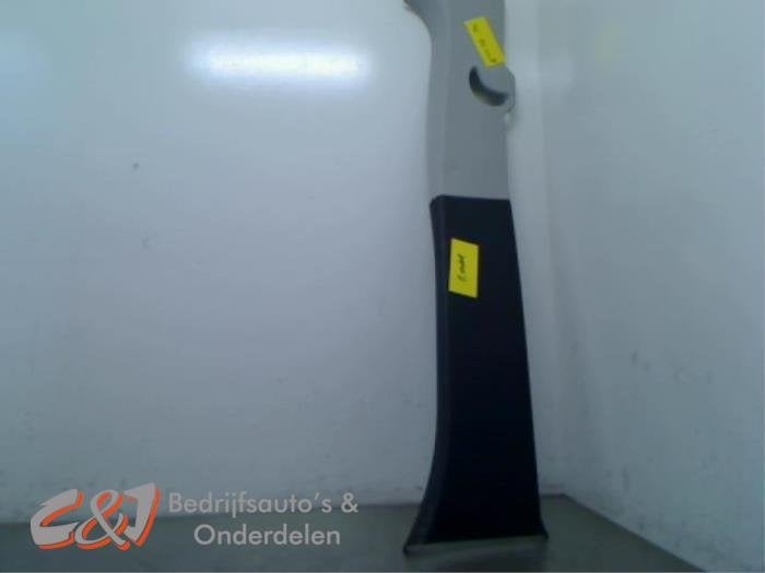 Stijl midden-rechts van een Opel Combo (G2O), Gebruikt, -, -, Opel