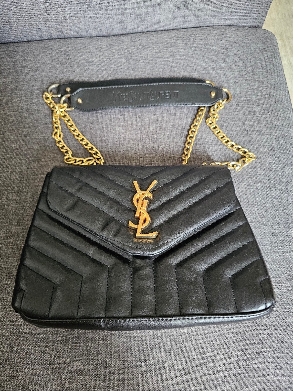 Like New: Yves Saint Laurent (YSL) Loulou Shoulder Bag (Blac, Ophalen of Verzenden, Zo goed als nieuw, Zwart, Schoudertasje