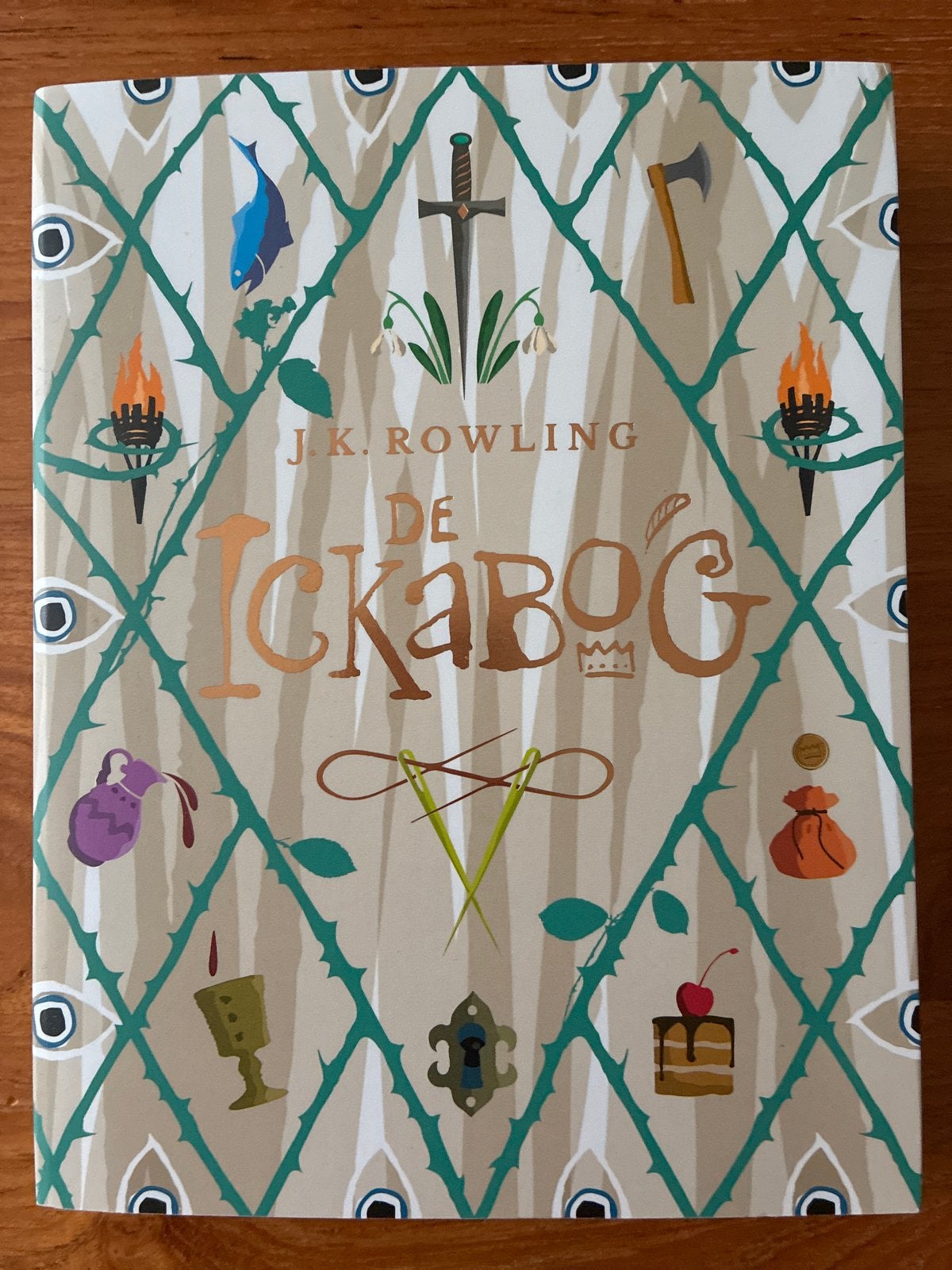 De Ickabog - J.K. Rowling, Ophalen of Verzenden, Zo goed als nieuw, Fictie
