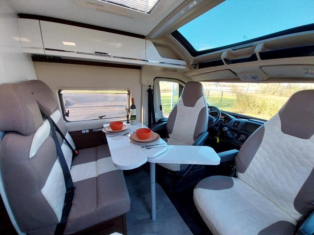 Karmann Mobil Davis 540 met een laadvermogen van 837 kilo !!, Caravans en Kamperen, Campers, Niet ingevuld, Buscamper of Camperbus