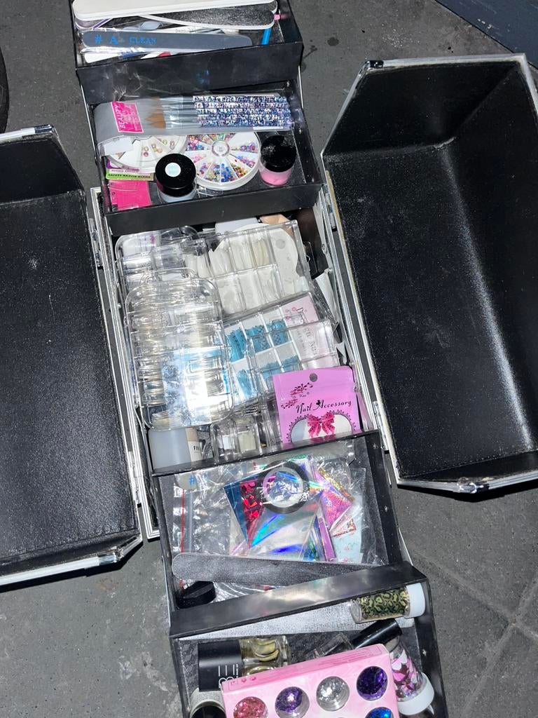 Nagel spullen, Ophalen of Verzenden, Zo goed als nieuw, Overige kleuren, Handen en Nagels