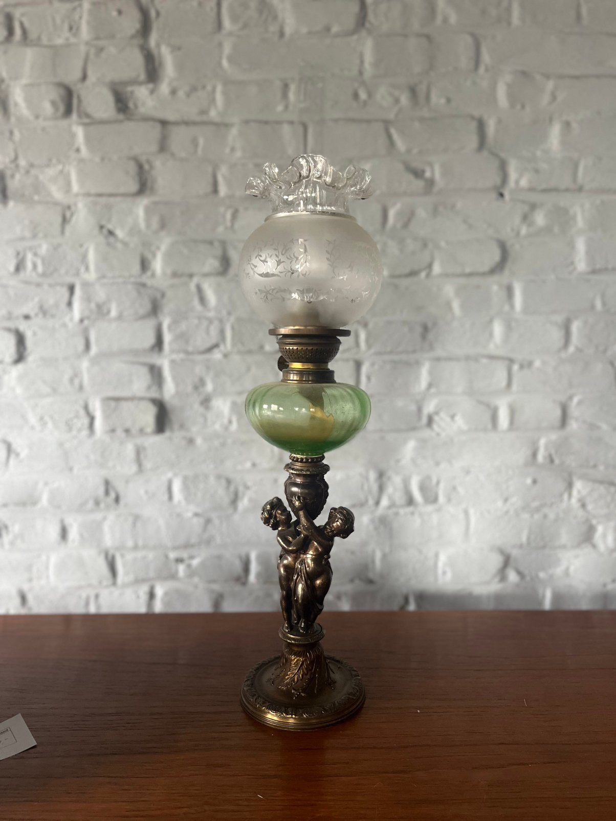 Antieke Victoriaanse Olielamp met Cherubijnen en Groen Glas, Ophalen