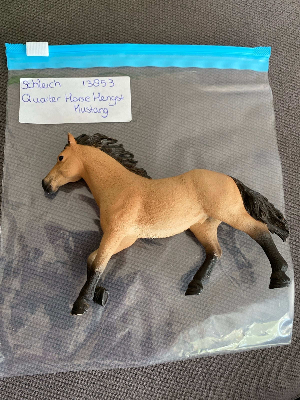 Schleich 13853 Quarter Horse Hengst Mustang Speelfiguur, Ophalen of Verzenden, Zo goed als nieuw