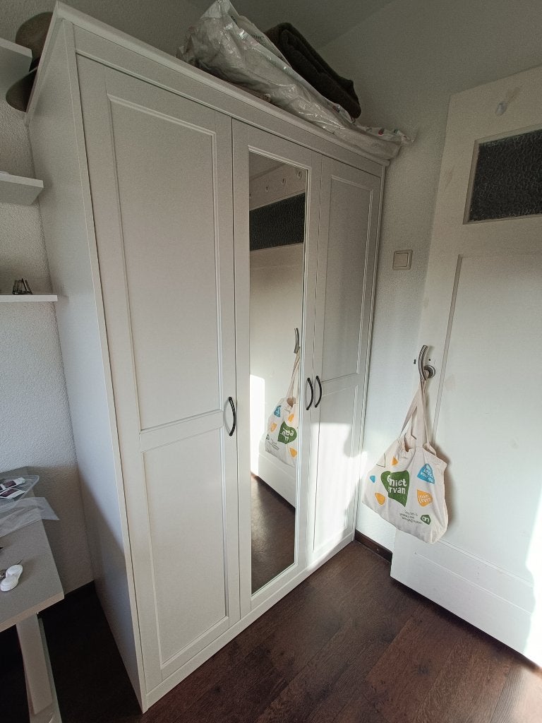 IKEA Songesand Kledingkast, Huis en Inrichting, Ophalen, Met deur(en), 100 tot 150 cm, Zo goed als nieuw