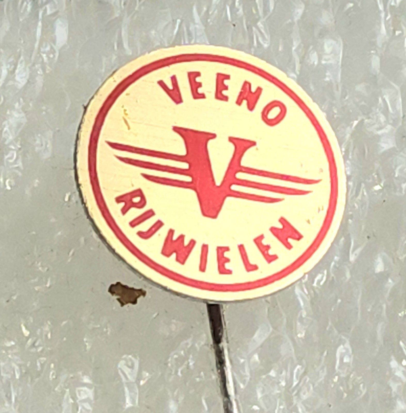 Vintage Veeno Rijwielen Speldje, Ophalen of Verzenden, Gebruikt, Merk, Speldje of Pin