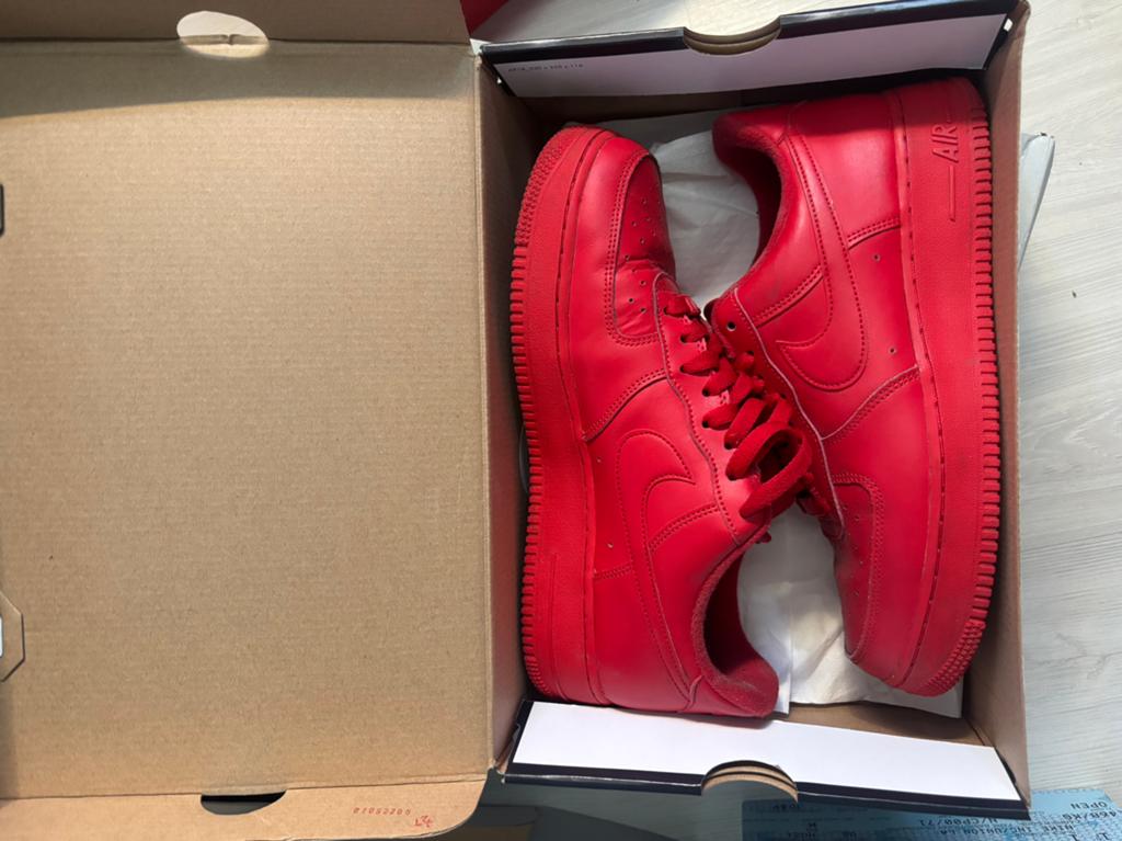 Triple red air force 1, Kleding | Dames, Schoenen, Ophalen of Verzenden, Zo goed als nieuw, Wit, Sneakers of Gympen