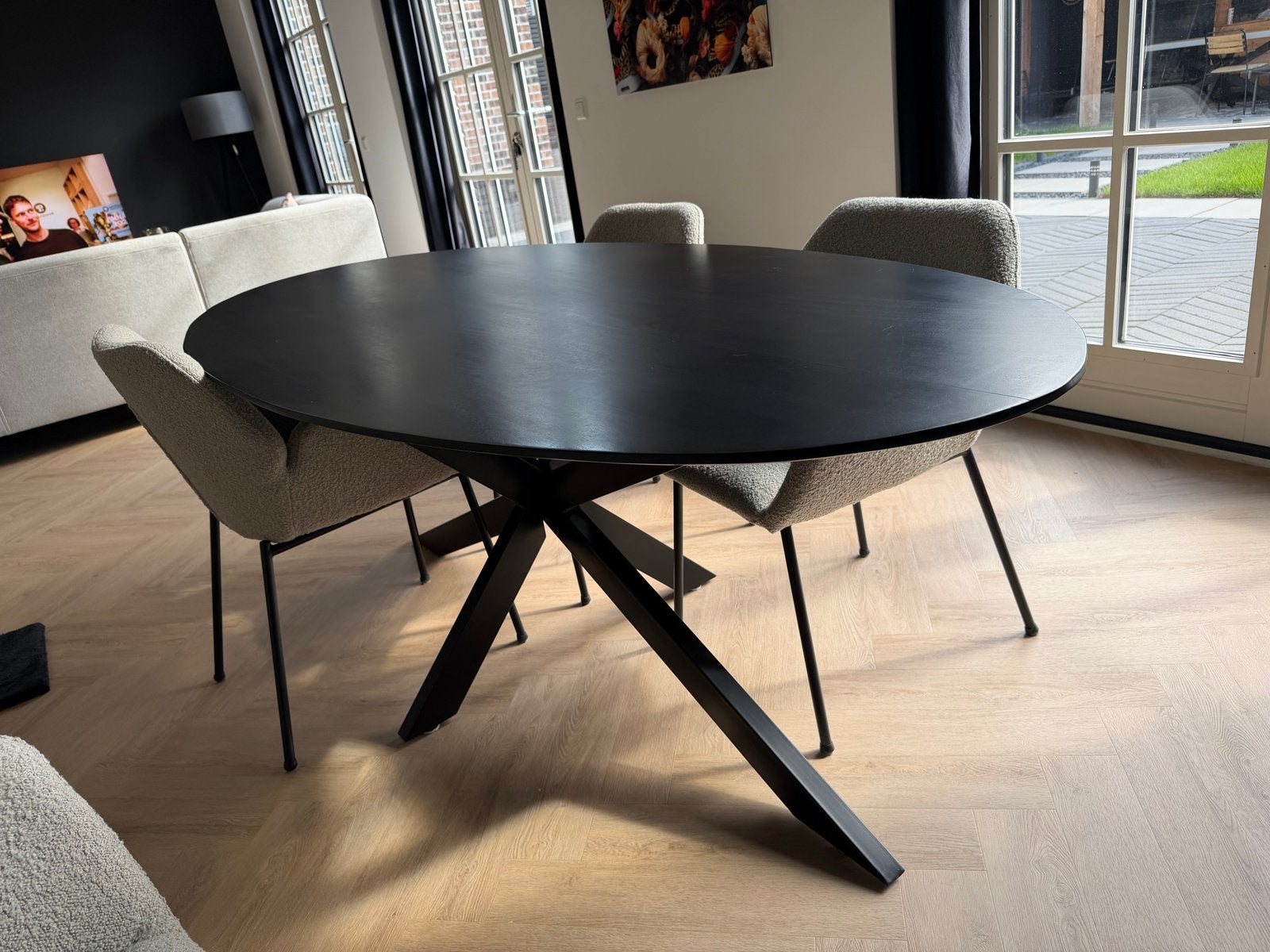 Ovale eettafel mangohout met metalen kruispoot, mat zwart, Ophalen, 100 tot 150 cm, 200 cm of meer, Zo goed als nieuw