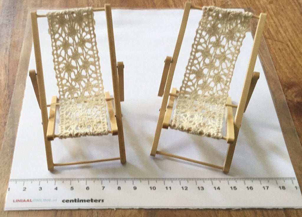 Poppenhuis miniaturen strandstoelen, Ophalen of Verzenden, Nieuw, Poppenhuis
