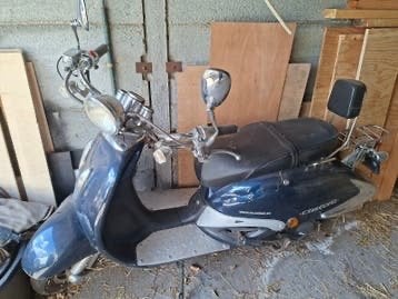 Defecte brommer gezocht voor project (gratis afhalen ), Fietsen en Brommers, Ophalen, Gebruikt
