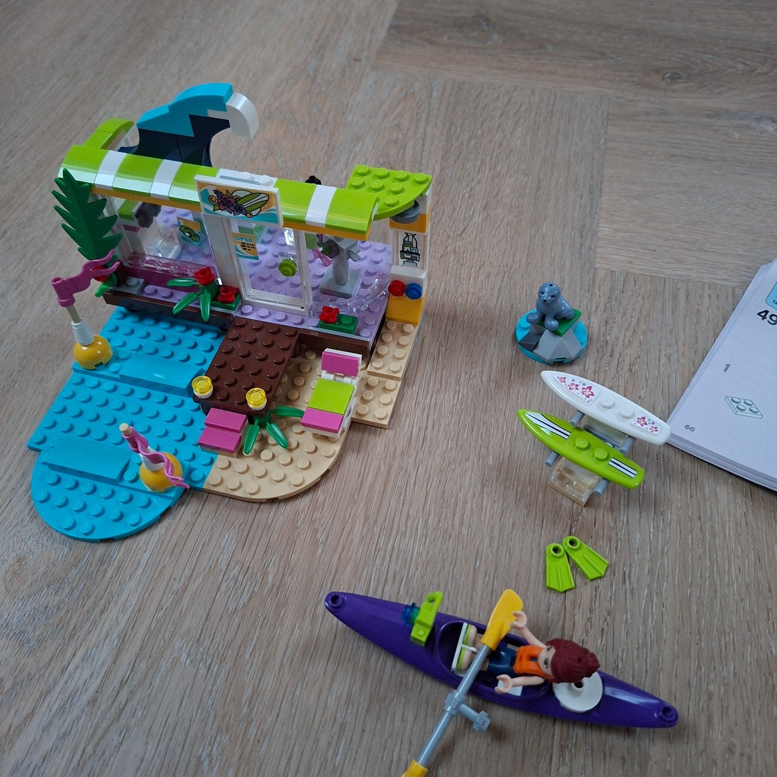 LEGO Friends 41315: Heartlake Surfshop, Ophalen, Zo goed als nieuw