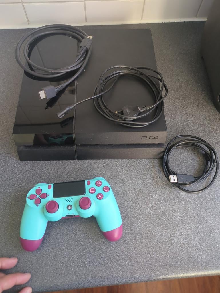 PlayStation 4 met 1 controller en alle kabels, Ophalen, Gebruikt, Met 1 controller, Original