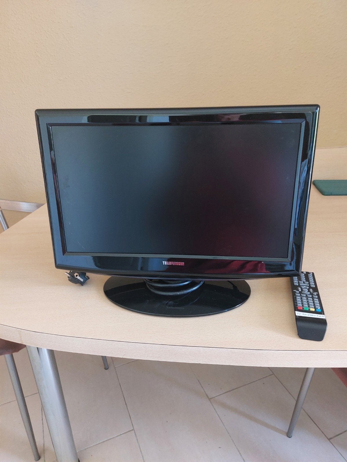 Telefunken LCD TV met ingebouwde DVD-speler, Gebruikt, 50 Hz, Minder dan 40 cm, Ophalen
