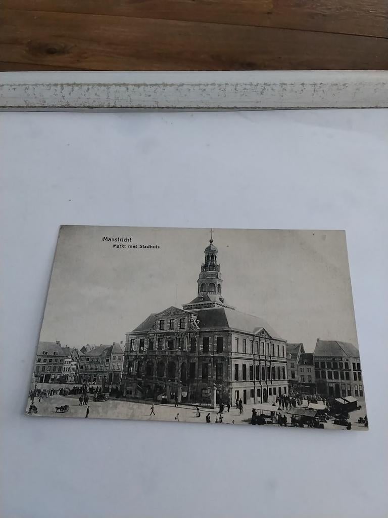 MAASTRICHT  MARKT MET STADHUIS, Ophalen of Verzenden, Voor 1920, Limburg