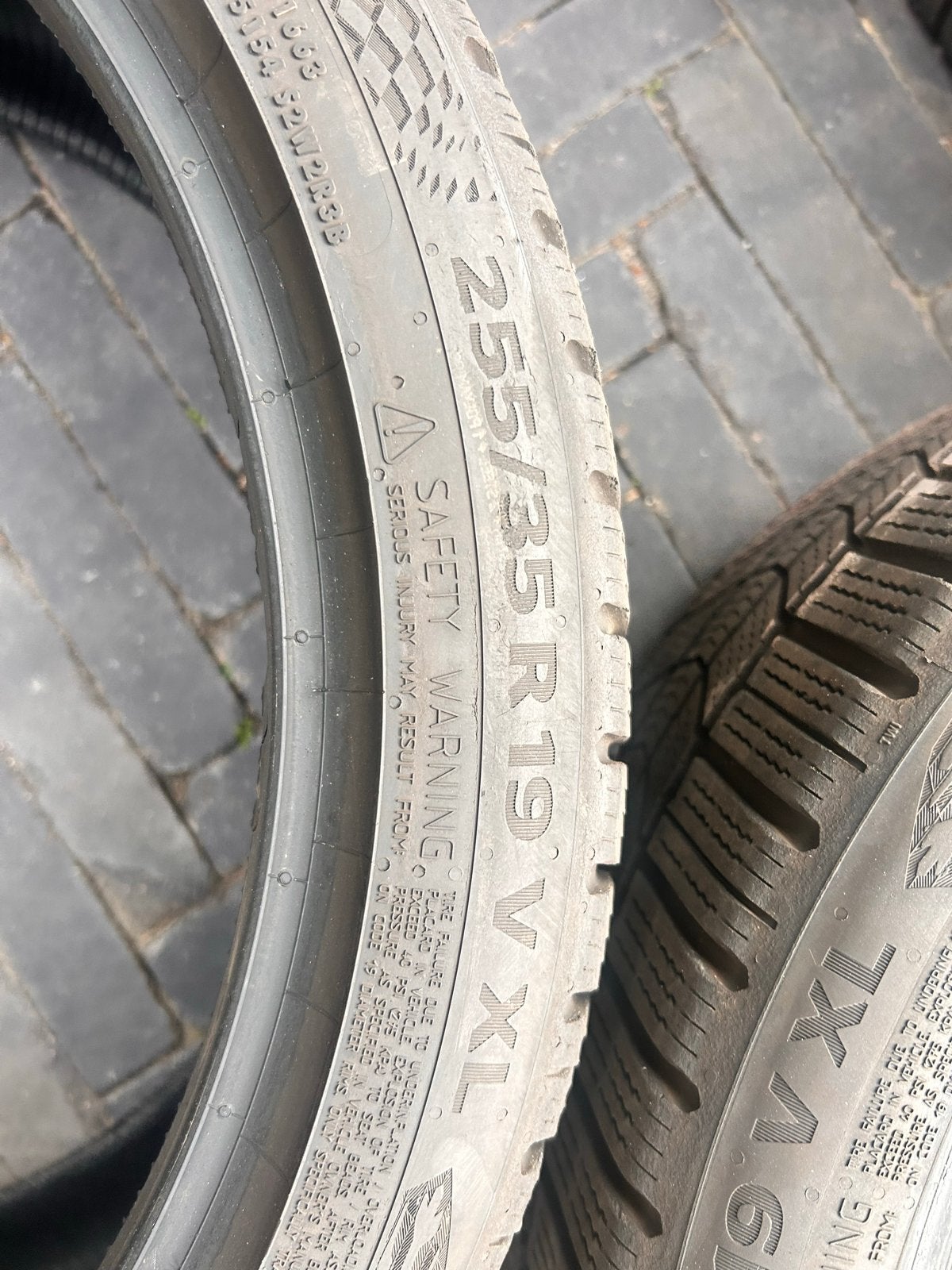 Continental WinterContact 8S en 860s 255/35 R19 winterbanden, Gebruikt, 255 mm, Winterbanden, Band(en)