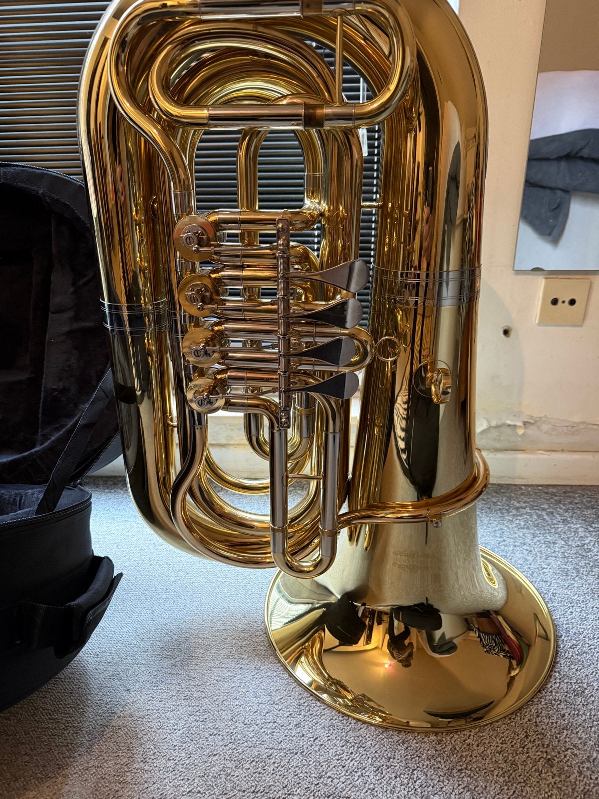 Prachtige Tuba met Koffer - Zo goed als nieuw, Ophalen, Zo goed als nieuw, Koperblazer, Met koffer of draagtas