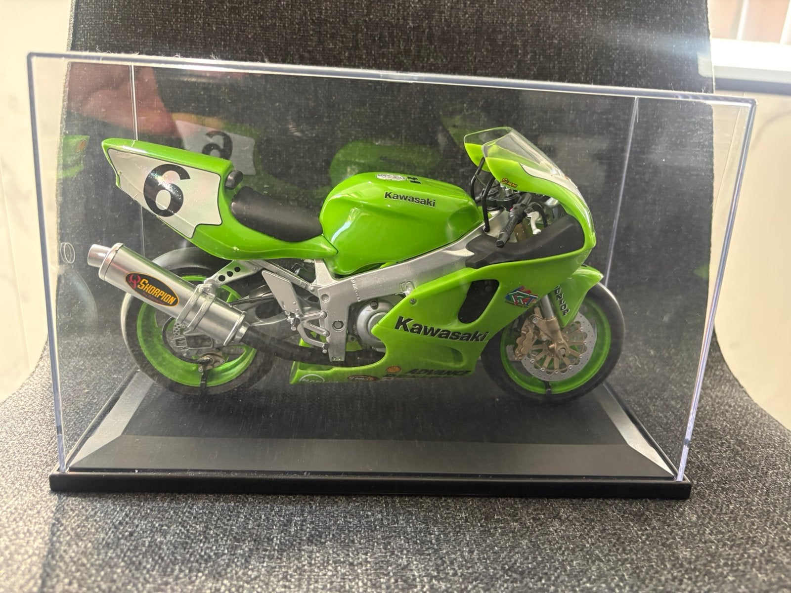 Protar/Revell Kawasaki ZX-7RR SBK 1:9, Hobby en Vrije tijd, Modelauto's | 1:5 tot 1:12, Ophalen of Verzenden, Zo goed als nieuw