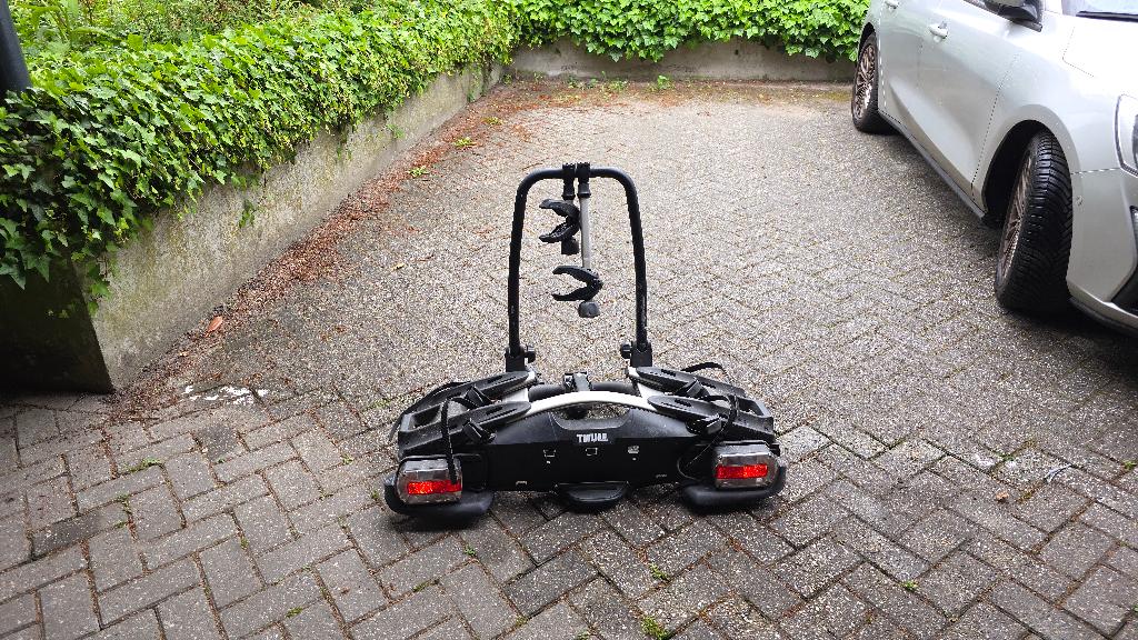 Thule velocompact 2, Ophalen, Gebruikt, Brede banden, 2 fietsen