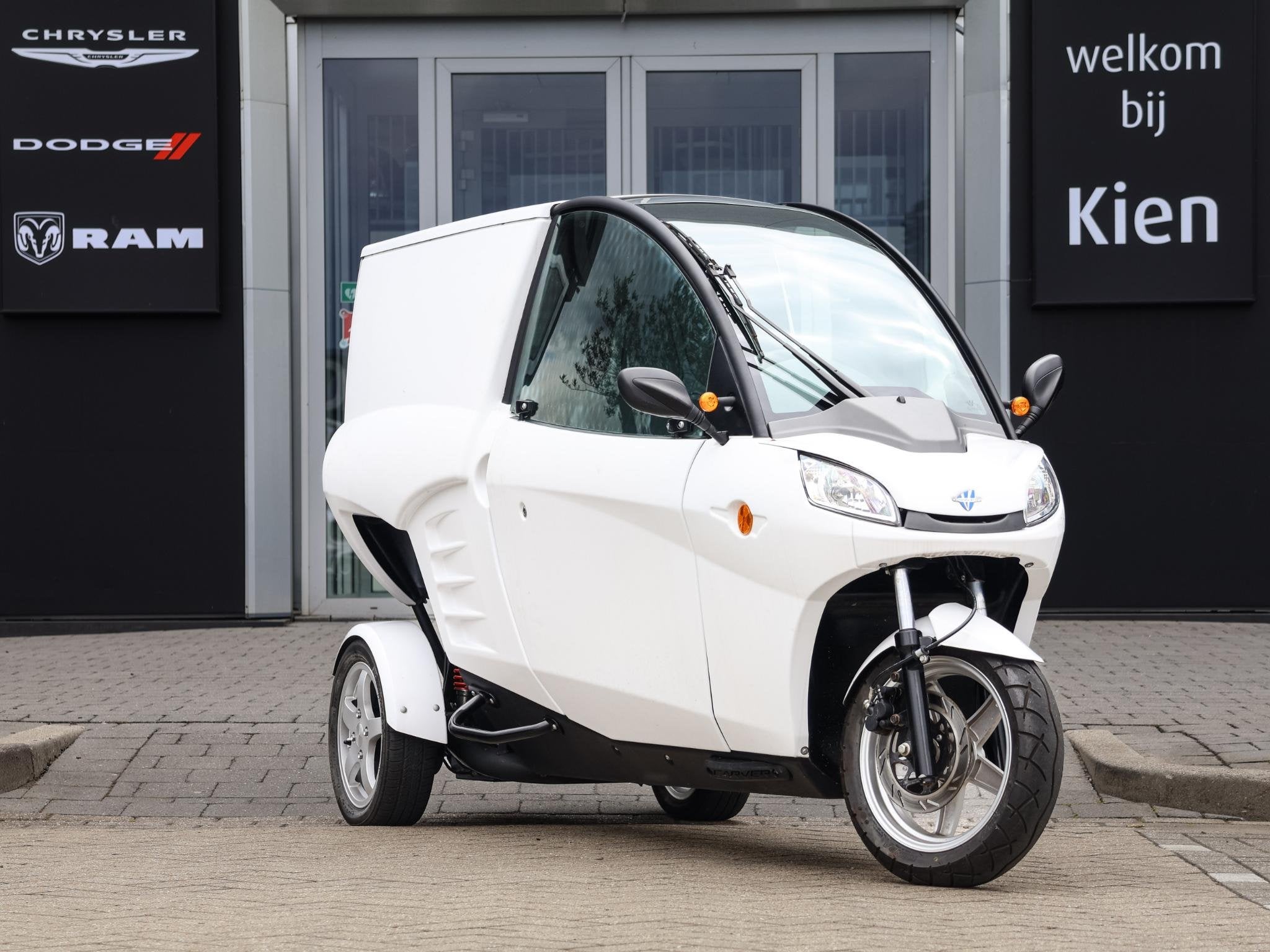 Carver Cargo Base 5.4 kWh | 100% Elektrisch | Bluetooth audi, Gebruikt, 5 kWh, Met garantie (alle), 1 stoelen