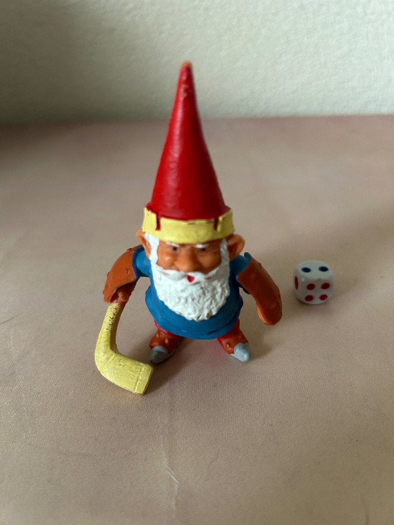 Vintage David de Kabouter pvc figuur ijshockeyer, Gebruikt, Omdat het bedrijf al decennia niet meer actief is onder deze vorm, zijn er geen actieve klantenservice e-mailadressen of moderne postadressen beschikbaar.