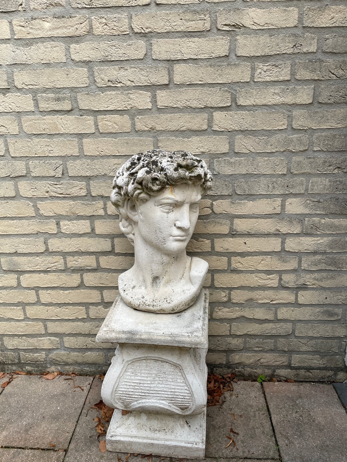 Klassieke buste van David op sokkel - tuinbeeld, Buste, Man, 50 - 100 cm, Ophalen of Verzenden