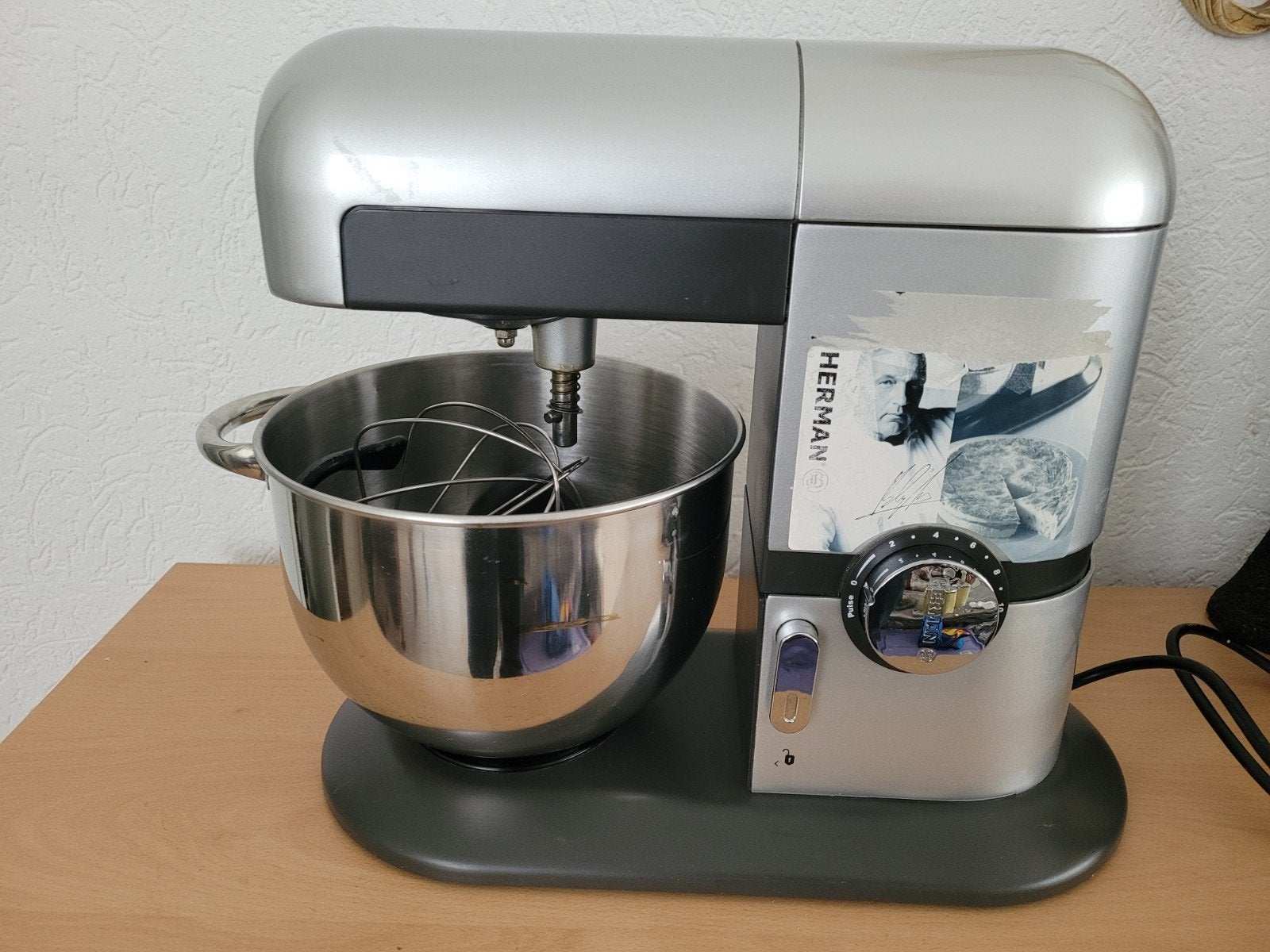 Herman keukenmachine zilverkleurig met RVS Kom, 4 liter of meer, Ophalen of Verzenden, Gebruikt, 3 snelheden of meer
