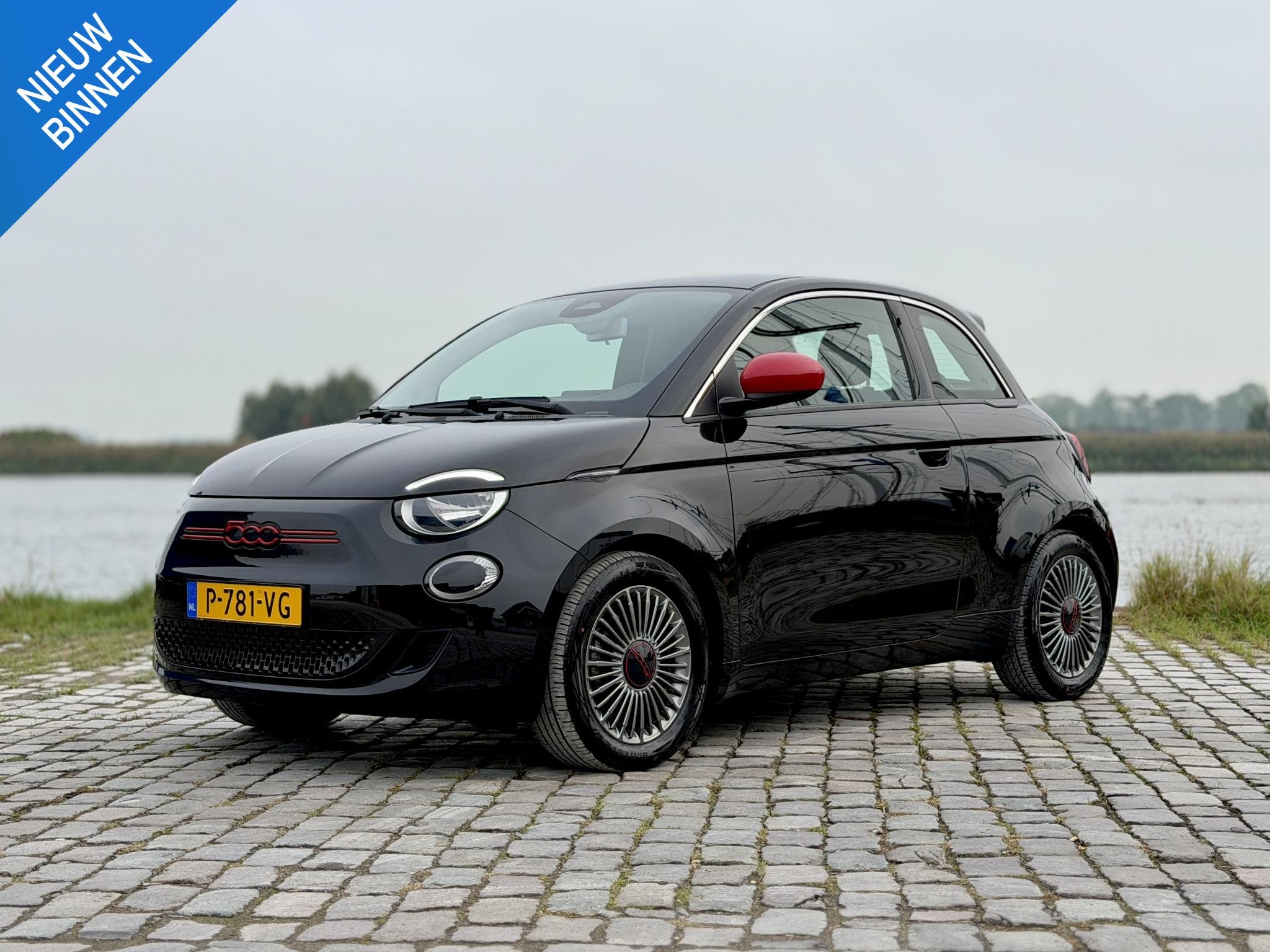 Fiat 500e RED 42 kWh *SOH 92%* Carplay|Digital Dash|LM 16", Auto diversen, Automaat, Zwart, Elektrisch, Stellantis Fiat