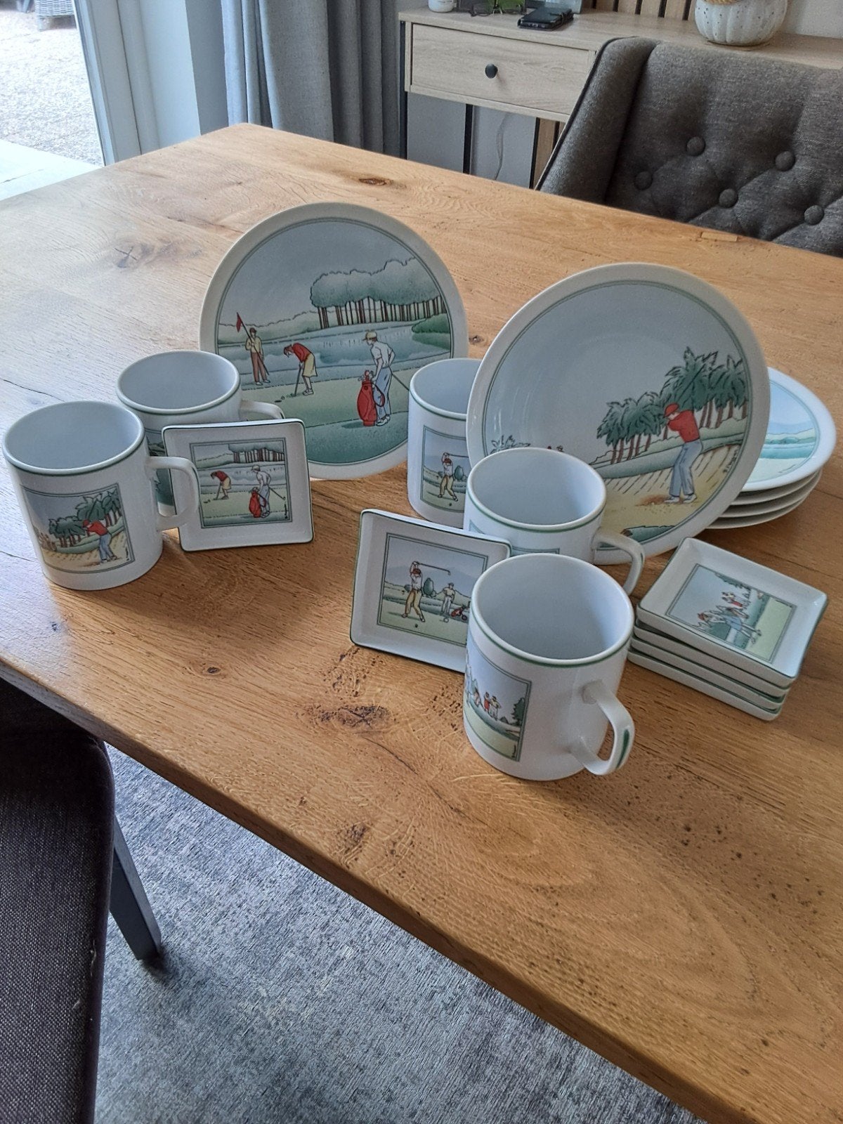 Servies met golfsport illustraties, Ophalen, Overige merken, Keramiek, Zo goed als nieuw