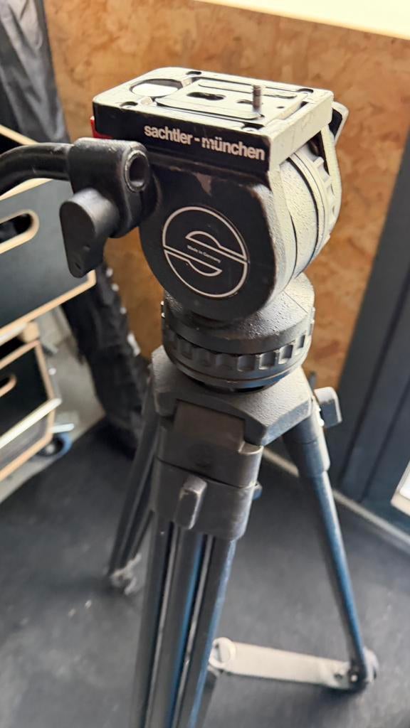 Sachtler DV2 camera statief profi, Audio, Tv en Foto, Fotografie | Statieven en Balhoofden, Ophalen, Gebruikt, Balhoofd, 150 tot 175 cm