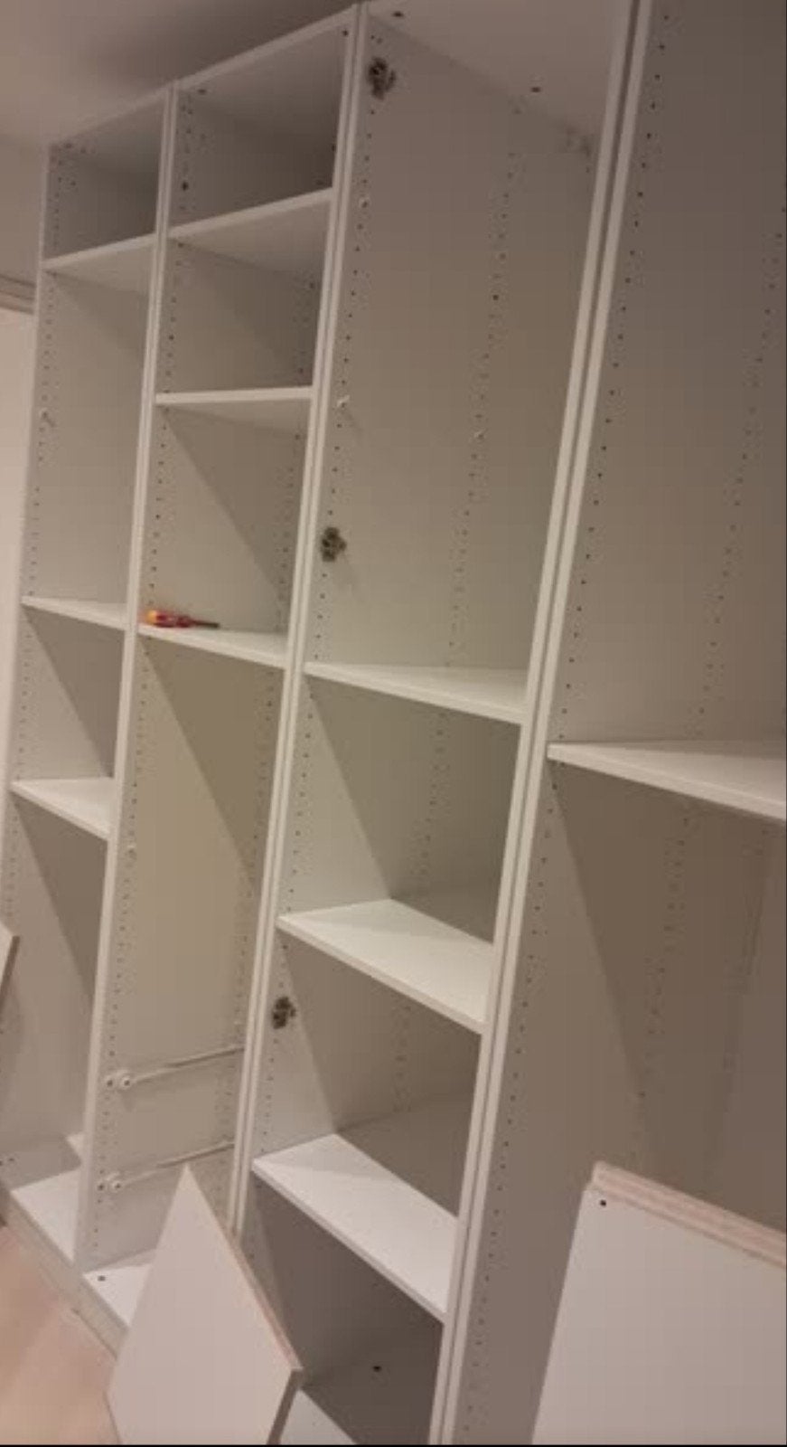 Witte kledingkast met planken en hangruimte, Ophalen, 200 cm of meer, Met plank(en), 150 tot 200 cm