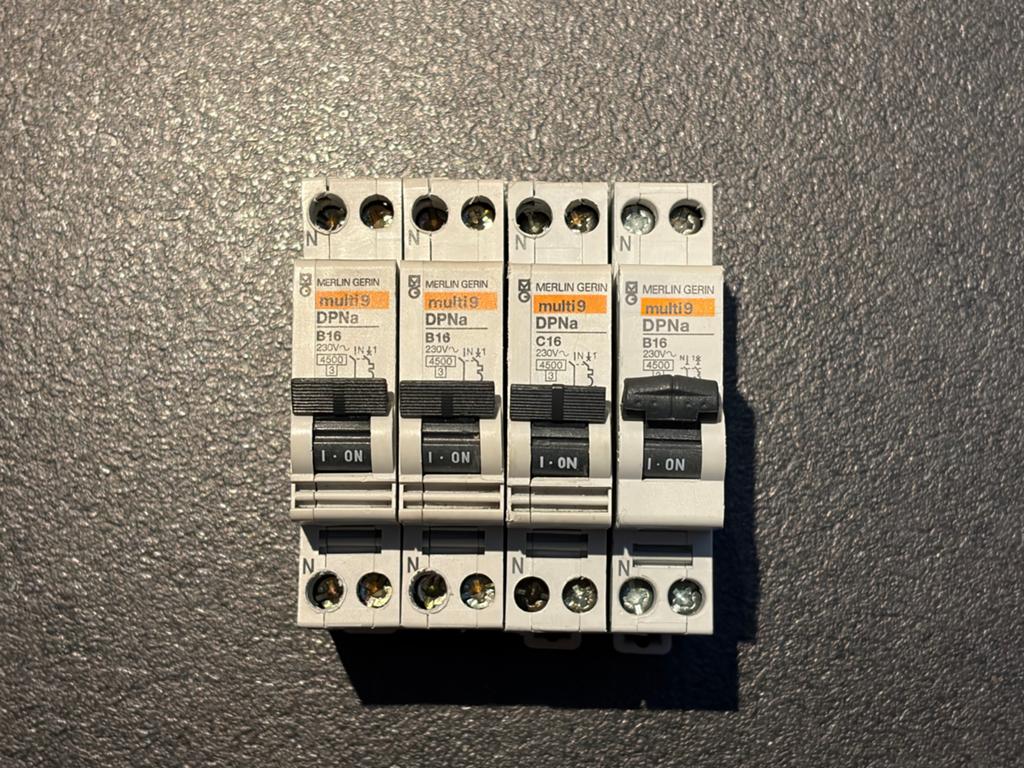 Merlin Gerin Multi9 DPNa B16 C16 zekeringautomaten, Ophalen of Verzenden, Gebruikt, Schakelaar