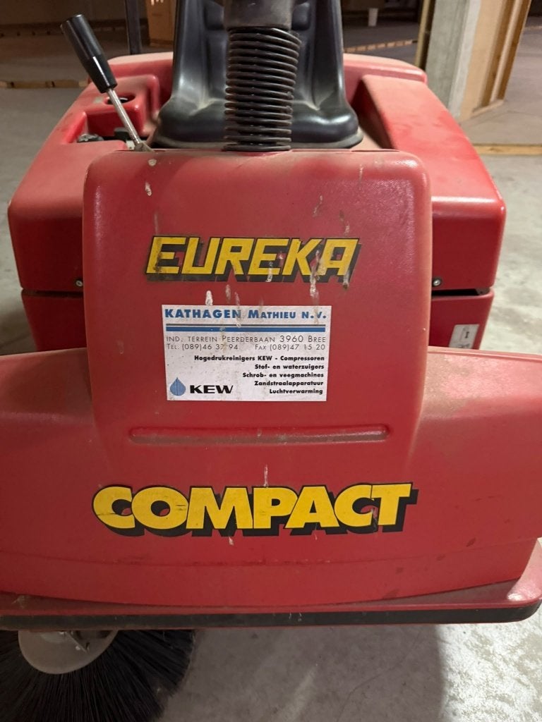 Eureka Compact zitveegmachine, Ophalen, Zo goed als nieuw