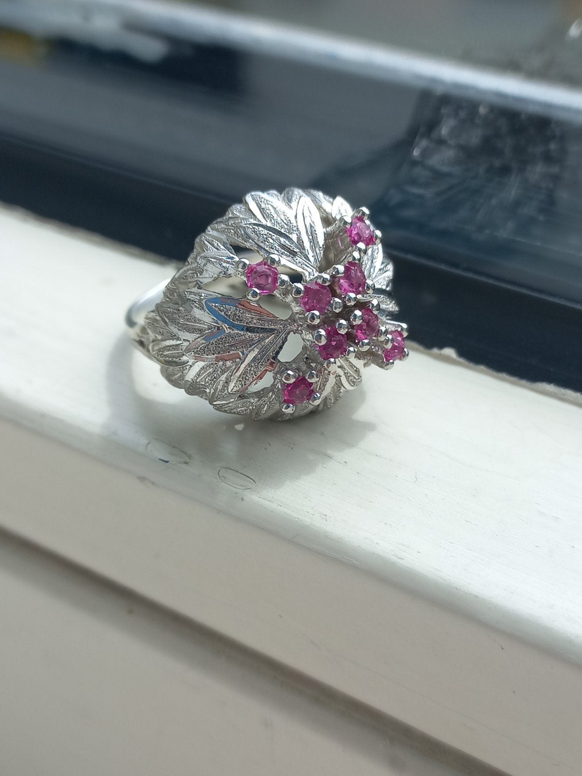 Ring met robijntjes, Verzenden, Zilver