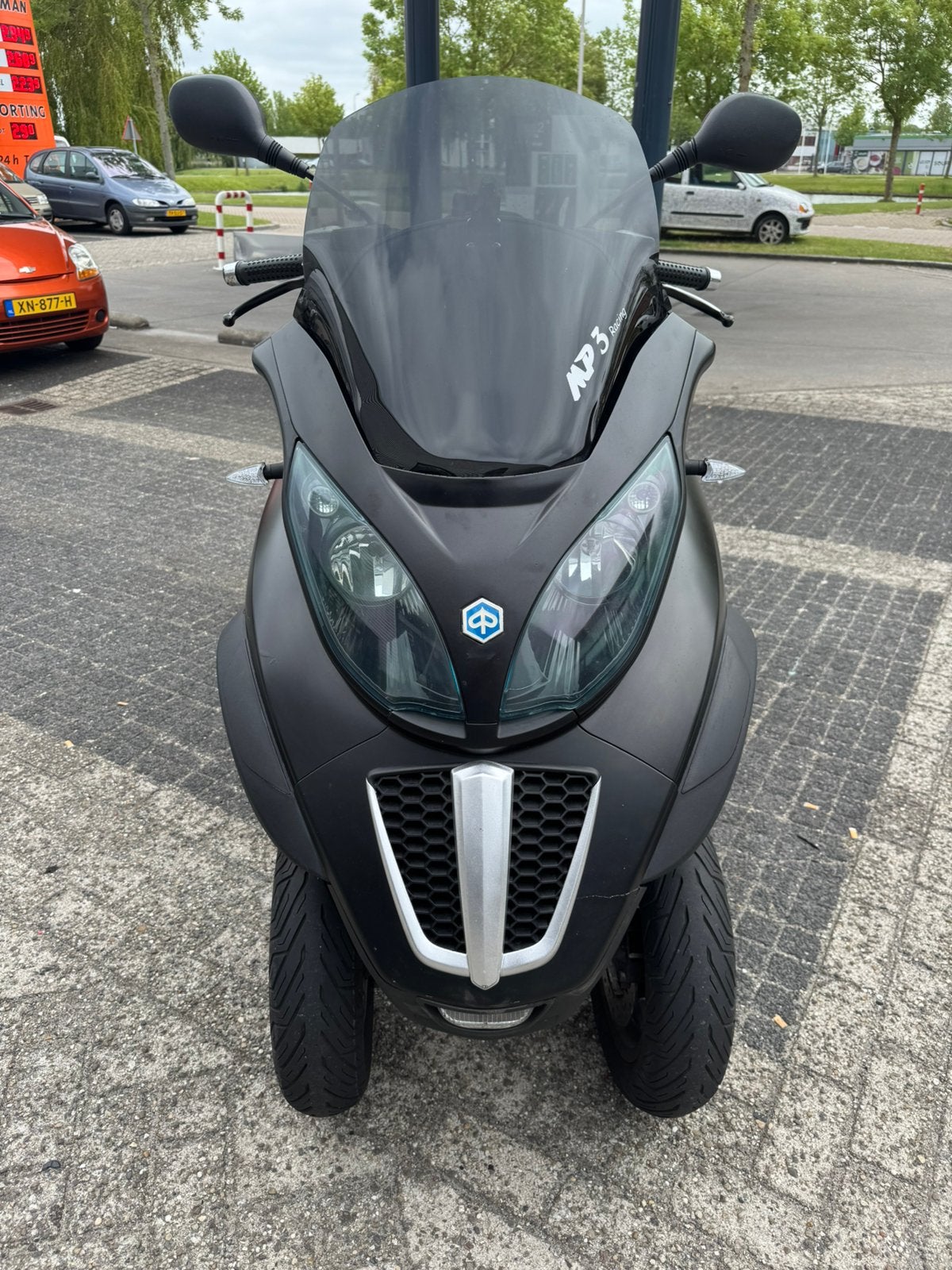 Piaggio motor scooter 250 LT MP3, Particulier, Scooter