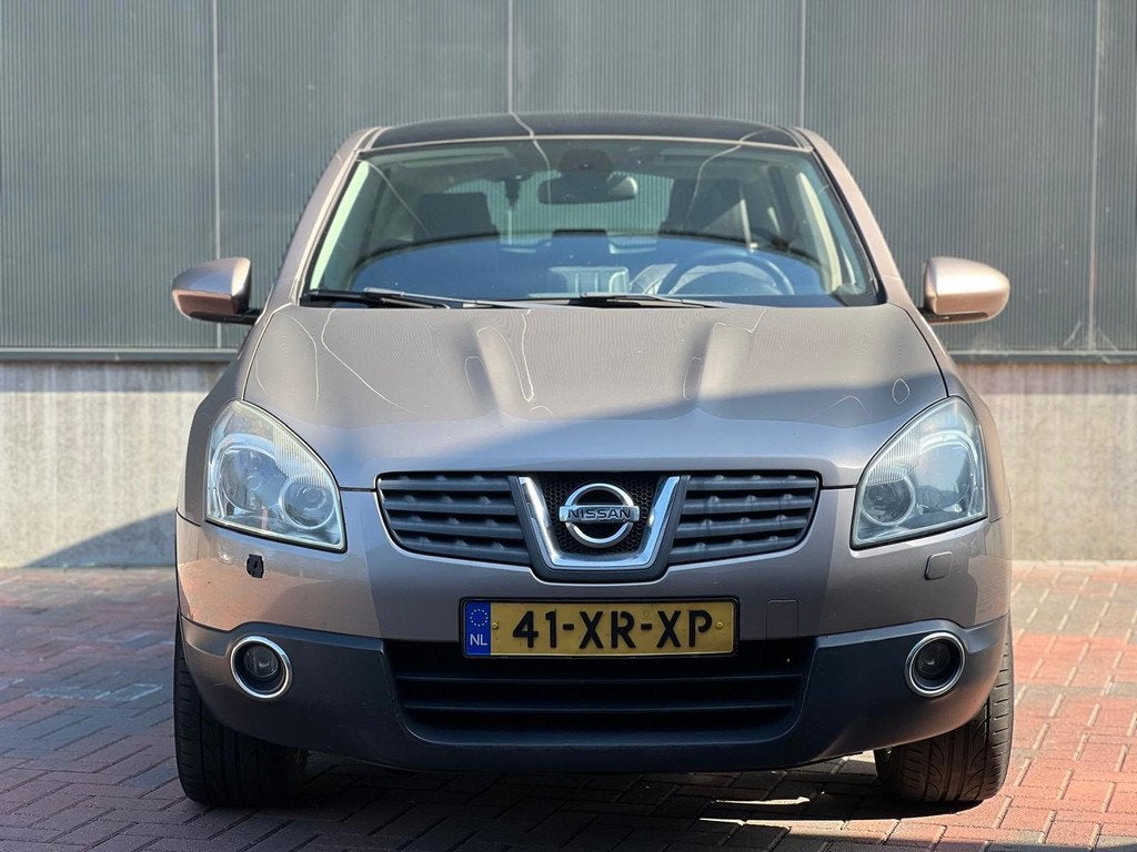 Nissan Qashqai 2.0 Tekna Premium 4WD * Aut * Navi * Cruise *, Auto's, Nissan, Automaat, Zwart, 4 cilinders, Bruin