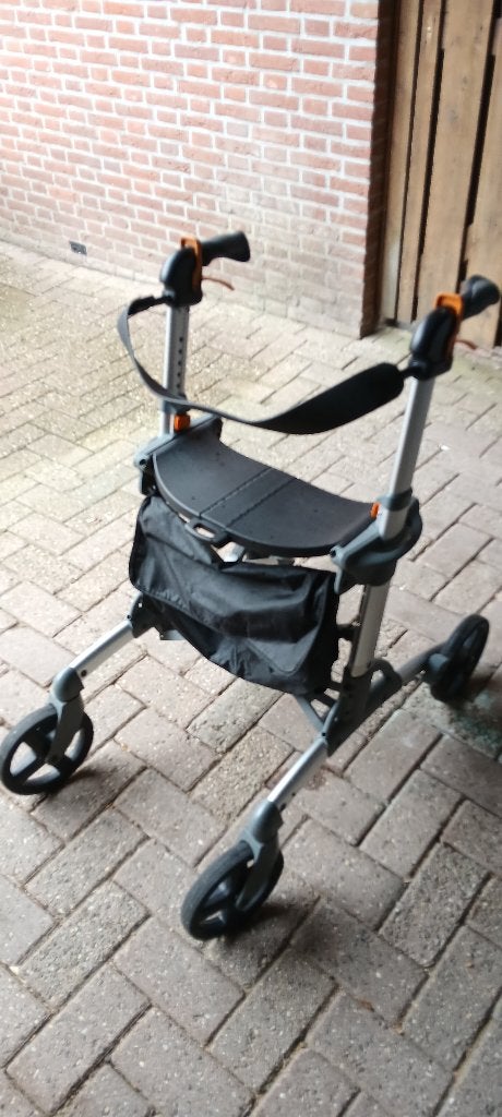 rollator, Diversen, Ophalen, Opvouwbaar, Gebruikt