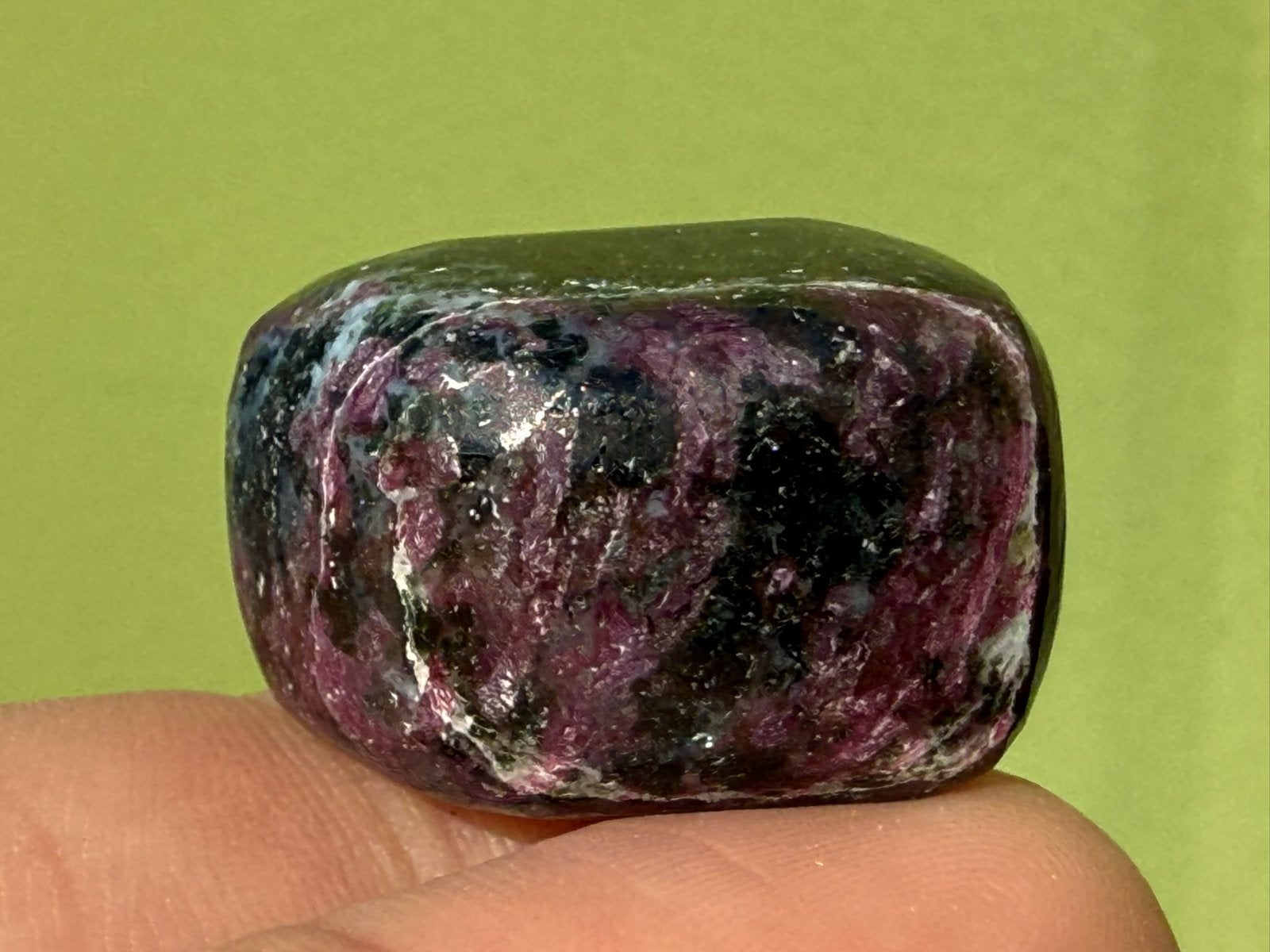 Robijn in Zoisiet Tanganyika artstone mineralen UV Actief, Ophalen of Verzenden, Mineraal