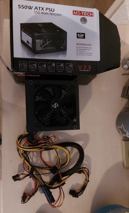 Elementum E2 SPC252 voeding 550W, Computers en Software, Ophalen of Verzenden, Zo goed als nieuw
